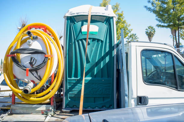 Best Portable restroom trailer rental  in Edgewood, WA