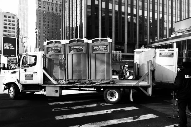 Best Sanitation services for porta potties  in Edgewood, WA